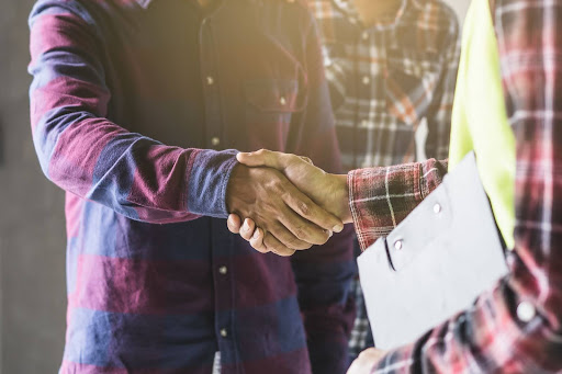 5 Tips for Choosing the Right Commercial Electrical Contractor